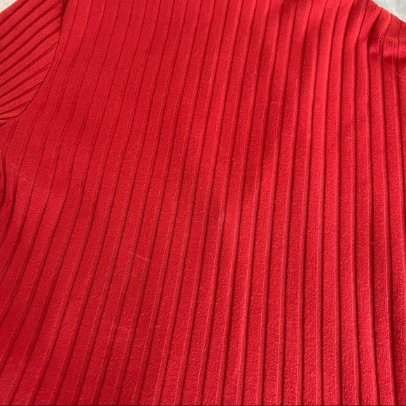 Express One Eleven Top - Picture 5 of 5